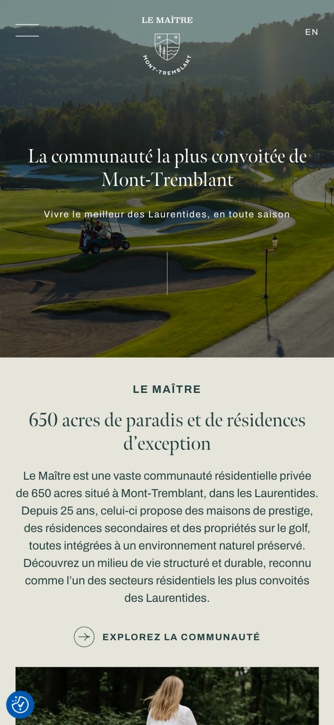 Page Web du domaine Le Maître montrant un parcours de golf boisé, avec le titre « La communauté la plus convoitée de Mont-Tremblant » et la section « 650 acres de paradis et de résidences d’exception ».